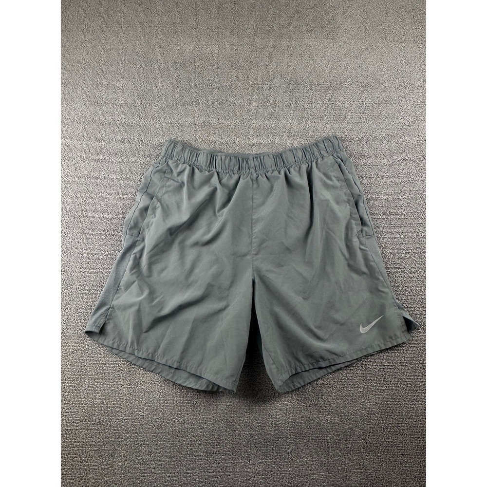 Nike Dri-FIT Shorts‎ Men M Gray Athletic Running Gym Pockets Swoosh Logo Urban